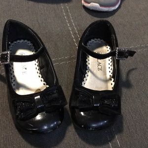 Children’s Place size 8 Girls black dress shoes